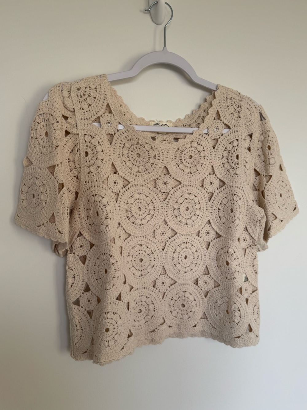 Ultra Pink Cream Crochet Short Sleeve Top